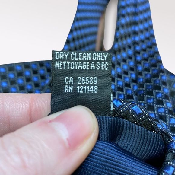 Michael KORS | Checkered Tie - Picture 3 of 5